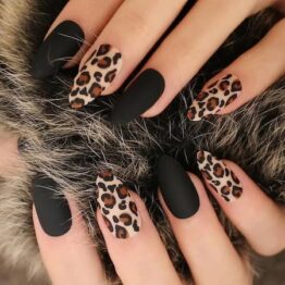 Set 24 tipsuri unghii false Migdala Mat Animal Print 4 Set 24 tipsuri unghii false Migdala Mat Animal Print