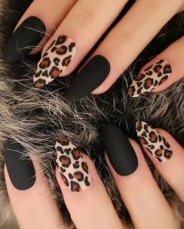 Set 24 tipsuri unghii false Migdala Mat Animal Print