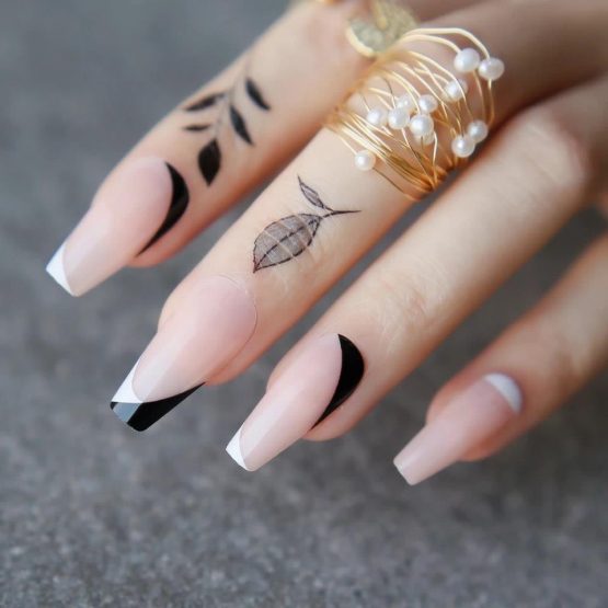 Set 24 tipsuri unghii false French Alb Negru
