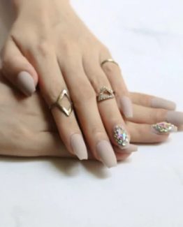 Set 24 unghii false autoadezive Balerina Mat Bej cu strasuri