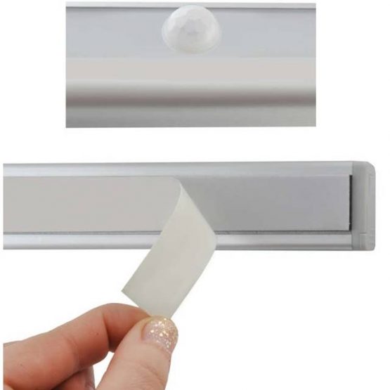 Lampa LED auto-adeziva cu senzor de miscare Alb