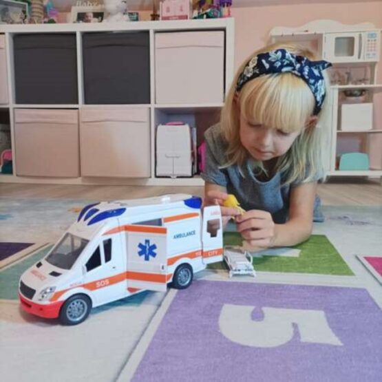 Masinuta ambulanta cu targa, sunete si lumini, Alb Masinuta ambulanta cu targa, sunete si lumini, Alb