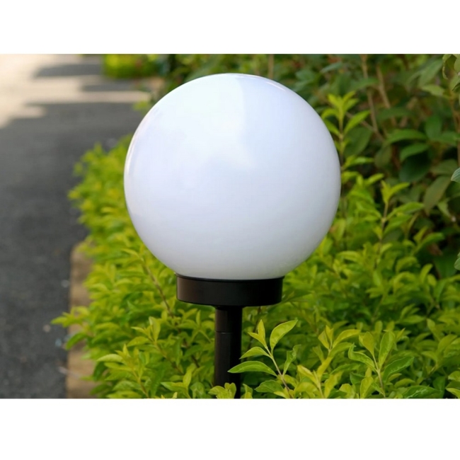 Set 4 lampi solare pentru exterior, forma glob, Alb