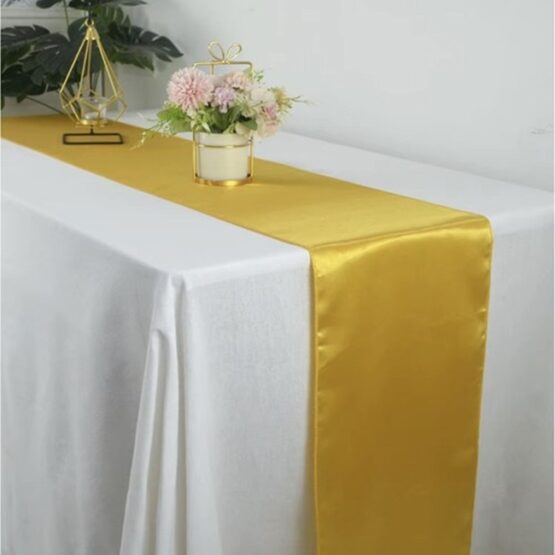 Traversa de masa, satin, dimensiuni 36 x 900 cm, material lavabil, utilizare versatila, Auriu Traversa de masa, satin, dimensiuni 36 x 900 cm, material lavabil, utilizare versatila, Auriu