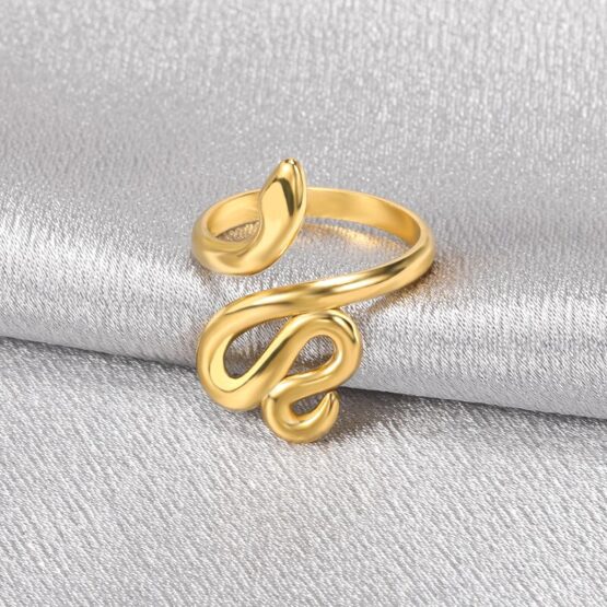 Inel sub forma de sarpe, masura 52-54 cm, din aliaj placat Gold