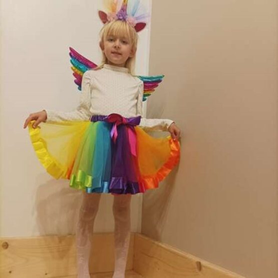 Costum unicorn, compus din bentita, aripioare si rochita stil tutu, Multicolor Costum unicorn, compus din bentita, aripioare si rochita stil tutu, Multicolor