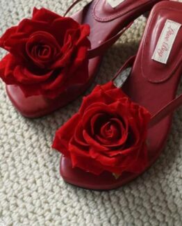 Set 2 brose pentru pantofi sau sandale, design trandafir, Rosu