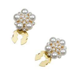 Set 2 brose decorative pentru nasturi KESNUP, de purtat la camasa, bluza, rochie, sacou, tip butoni eleganti model floare cu cristale si perle, 2.3 x 1.8 cm, din aliaj si plastic, Gold 1 Set 2 brose decorative pentru nasturi KESNUP, de purtat la camasa, bluza, rochie, sacou, tip butoni eleganti model floare cu cristale si perle, 2.3 x 1.8 cm, din aliaj si plastic, Gold