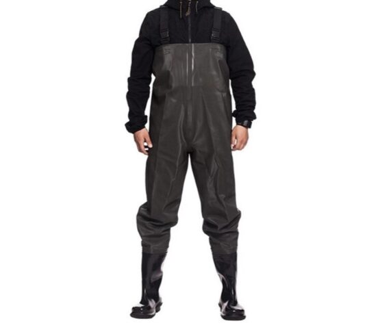 Salopeta cu pieptar si cizme de pescuit cu bretele ajustabile KESNUP, marime 43, cu talpa antiderapanta, material PVC impermeabil, lungime 130 cm, latime 60 cm, greutate 2 kg, include kit de reparare, Negru 6 Salopeta cu pieptar si cizme de pescuit cu bretele ajustabile KESNUP, marime 43, cu talpa antiderapanta, material PVC impermeabil, lungime 130 cm, latime 60 cm, greutate 2 kg, include kit de reparare, Negru
