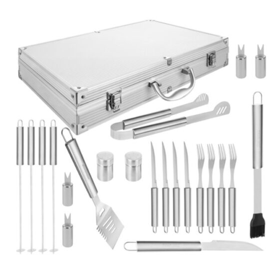 Set 26 ustensile pentru gratar KESNUP, accesorii pentru grill din otel inoxidabil premium, include perii, clesti, cutite, spatula, frigarui, suporti porumb, furculite, solnite, geanta transport din aluminiu captusita, dimensiuni 43 x 27 x 8 cm, Argintiu 3 Set 26 ustensile pentru gratar KESNUP, accesorii pentru grill din otel inoxidabil premium, include perii, clesti, cutite, spatula, frigarui, suporti porumb, furculite, solnite, geanta transport din aluminiu captusita, dimensiuni 43 x 27 x 8 cm, Argintiu