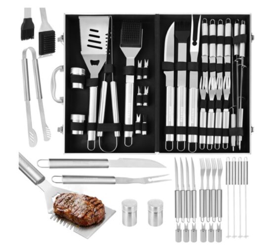 Set 26 ustensile pentru gratar KESNUP, accesorii pentru grill din otel inoxidabil premium, include perii, clesti, cutite, spatula, frigarui, suporti porumb, furculite, solnite, geanta transport din aluminiu captusita, dimensiuni 43 x 27 x 8 cm, Argintiu 1 Set 26 ustensile pentru gratar KESNUP, accesorii pentru grill din otel inoxidabil premium, include perii, clesti, cutite, spatula, frigarui, suporti porumb, furculite, solnite, geanta transport din aluminiu captusita, dimensiuni 43 x 27 x 8 cm, Argintiu