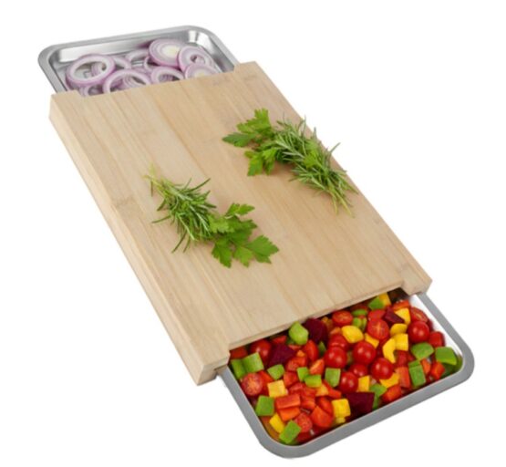 Tocator multifunctional din bambus cu 2 containere de depozitare KESNUP, material recipiente glisante otel inoxidabil, usor lavabil, dimensiune 40 x 28.5 x 3.5 cm, dimensiune recipiente 25.4 x 19.8 x 5 cm, Bej 1 Tocator multifunctional din bambus cu 2 containere de depozitare KESNUP, material recipiente glisante otel inoxidabil, usor lavabil, dimensiune 40 x 28.5 x 3.5 cm, dimensiune recipiente 25.4 x 19.8 x 5 cm, Bej