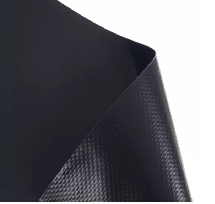 Banda de gard cu dimensiune 19 cm x 35 m si 20 de clipsuri KESNUP, densitate 450/m2, ideala pentru acoperirea gardurilor, balustradelor de pe balcon si terase, zonelor de recoltare a gunoaielor si deseurilor, rezistenta la radiatia solara UV, Gri inchis