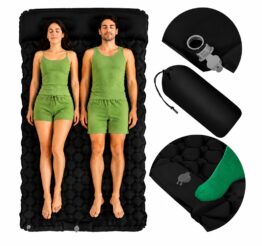 Saltea autogonflabila dubla cu perna si pompa de picior incorporata KESNUP, pentru interior - exterior, dimensiune 190 x 120 x 4.5 cm, material impermeabil durabil, dimensiune dupa pliere 30 x 12 cm, greutate maxima 200 kg, husa de protectie, Negru